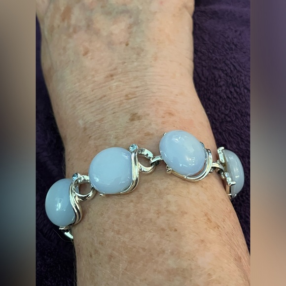 Silver bracelet with light blue opalite stones. 7” long. EUC. - Picture 4 of 9